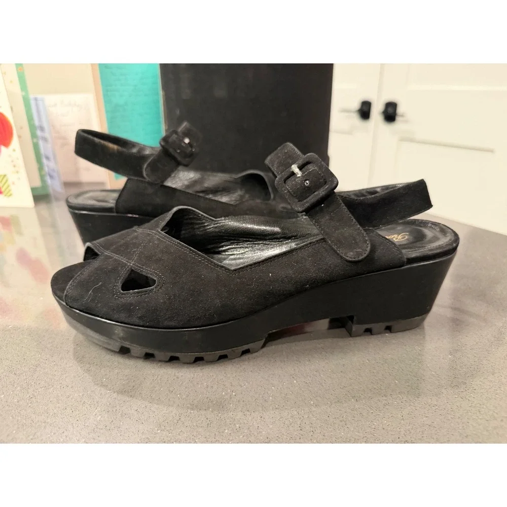 Robert Clergerie Black Suede Wedge Platform Shoe Sz 9 EUC Quiet Luxury Designer